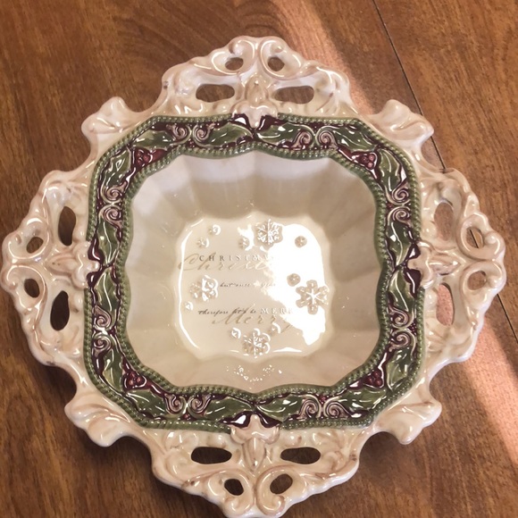 Beautiful Ceramic Christmas Dish - Picture 13 of 17